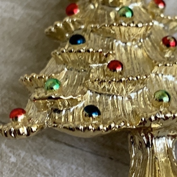 Gerry’s | Vintage Gold Tone Crystal Christmas Tree Brooch Pin - Picture 13 of 16